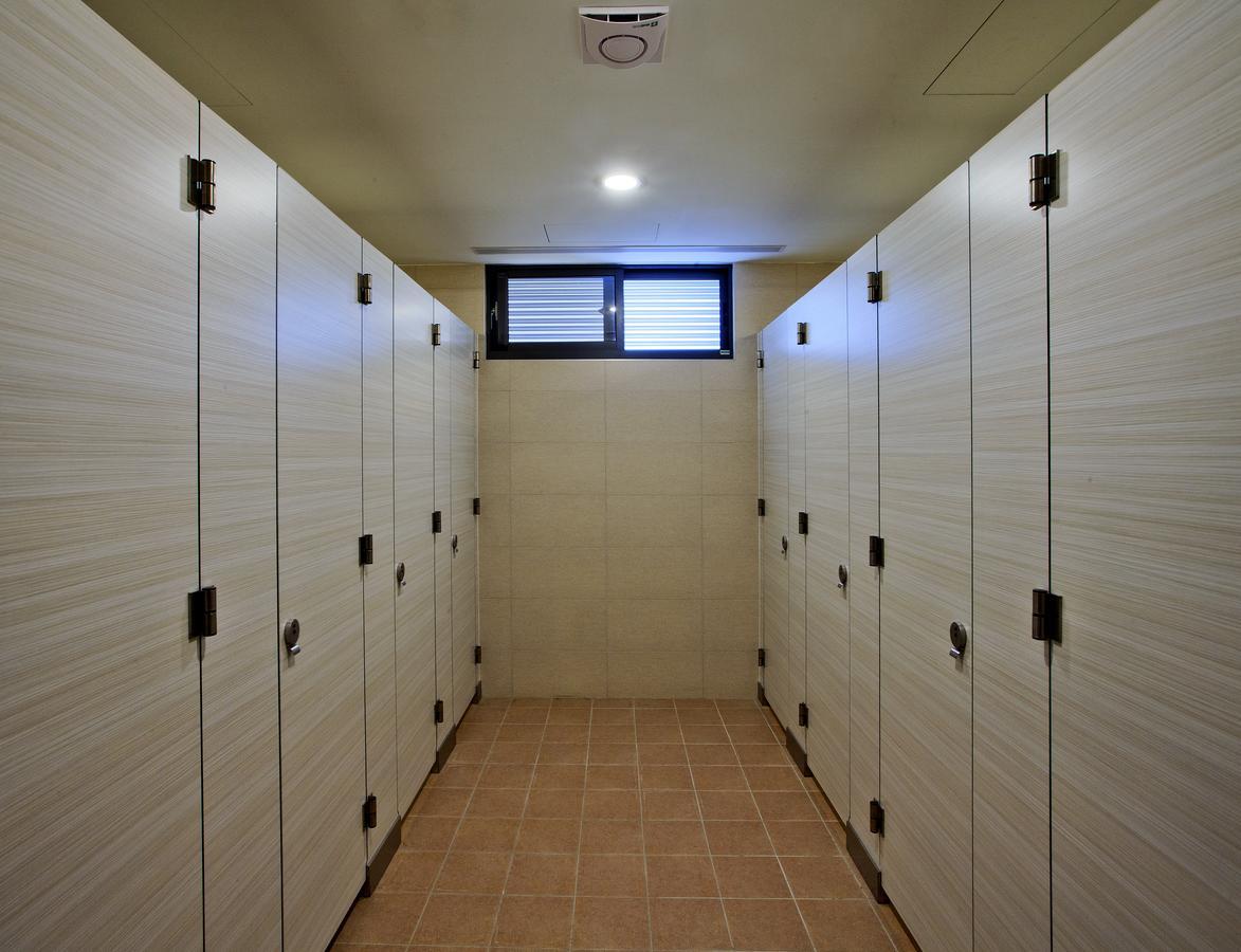 Divecube Hotel Taichung Esterno foto
